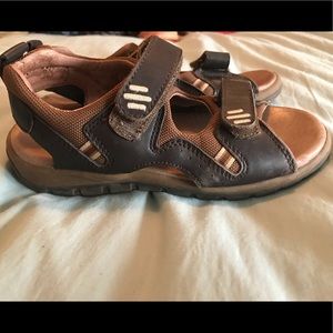 Boys leather sandals size 1wide